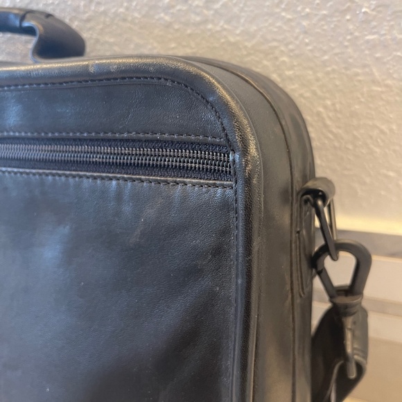 NWT -Tumi The Safecase Computer Brief - Picture 5 of 16